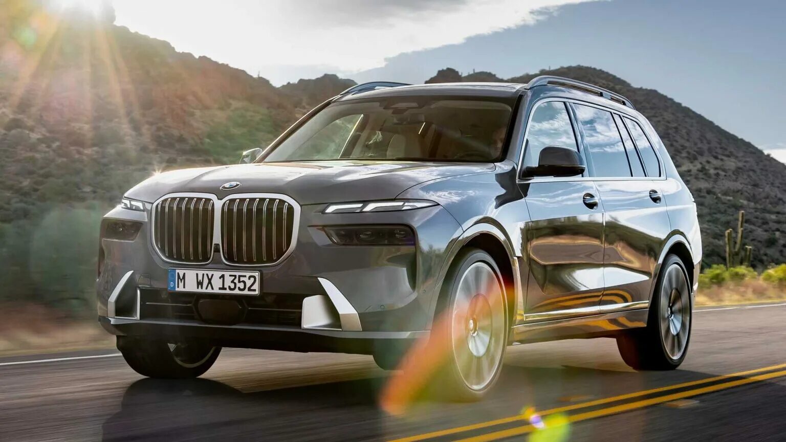 Новый БМВ х7 2022. Обновленный БМВ х7 2022. БМВ x7 2022 Рестайлинг. BMW x7 2023. X7 gibrid