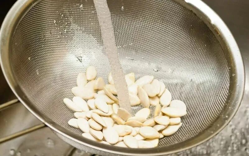Тыквенные семечки блендер. Семя тыквы. для чистки семян тыквы. тыквенные семечки молотые. семена дыни очищенные.