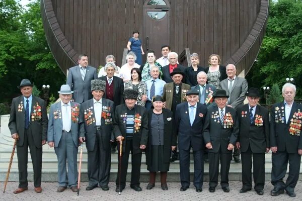 Ветераны кбр с подписью имени. Соревнования по стрельбе. Музей футбола кбр. Ветераны 35 ветеранов кбр. Ветераны вов кабардино балкарии.