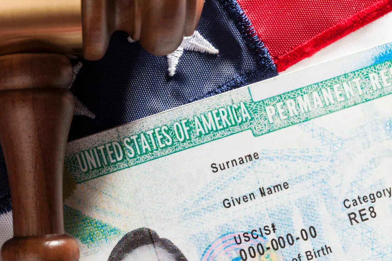 Гринкарта. Грин карта 2022 фото. Green Card USA. Вид на жительство США. Green Card visa.