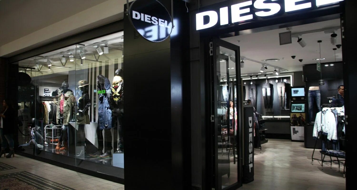 Бутик Diesel. Diesel одежда. Дизель магазин одежды. Diesel brand одежда.