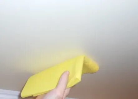 Чем помыть глянцевый потолок на кухне