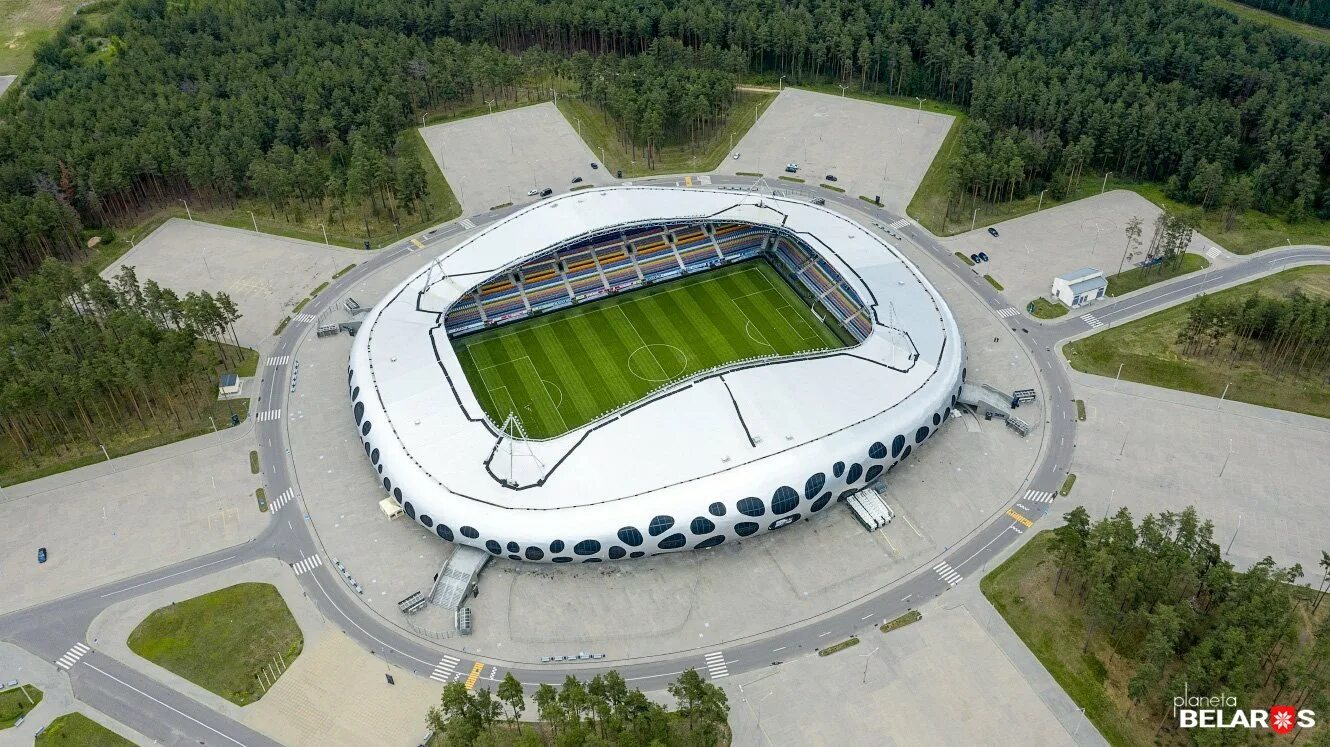 Стадионы беларуси. Футбольный стадион Arena Borisov. Стадион БАТЭ Борисов. Стадион Борисов Арена. Стадион в Борисове Беларусь.