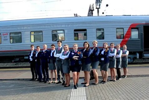Сотрудник поезда в вагоне
