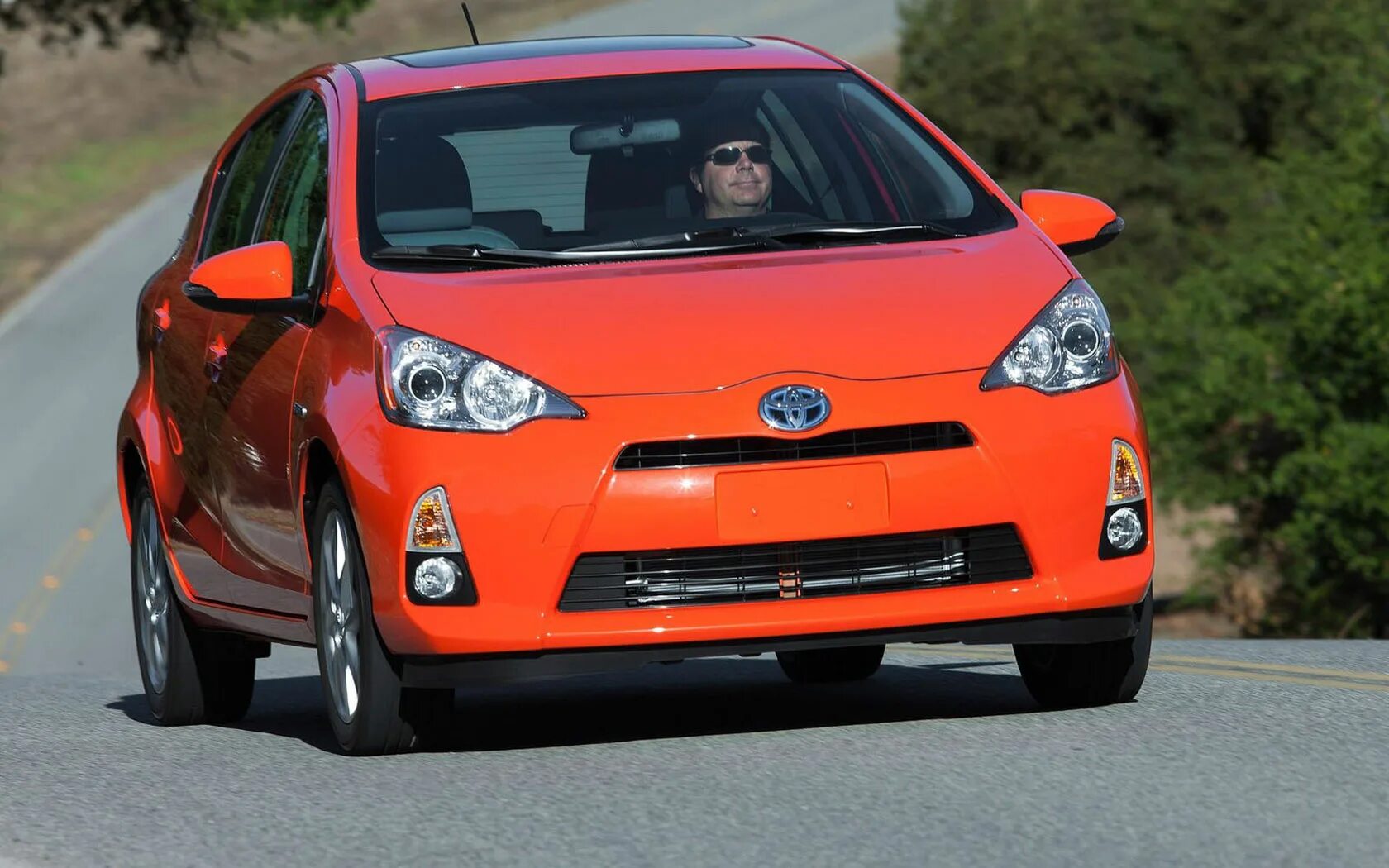 Toyota Prius c. Prius c 2012. Toyota Prius 2012. Toyota Prius 10. Японские автомобили японской сборки