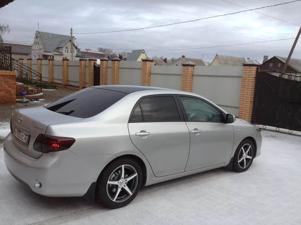 Тойота руками фото. Trd toyota corolla 150. toyota corolla e150 trd. тойота королла е150 с черной крышей. тойота королла е150 стиль.
