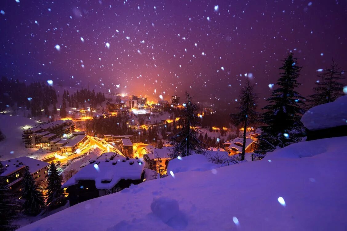 60 вечер. Альпы Финляндия. Бергамо Италия зима. Бергамо Италия зимой. Бергамо Италия зима ночью.