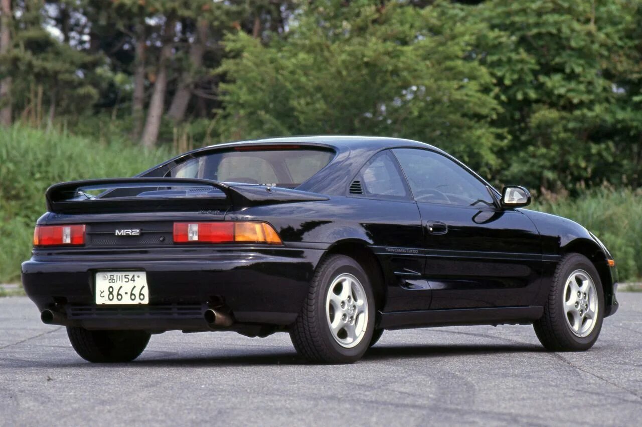 Mr2 sw20. Mitsubishi sw20. Соната Тойота купе. Тойота купе Старая. Mitsubishi 20