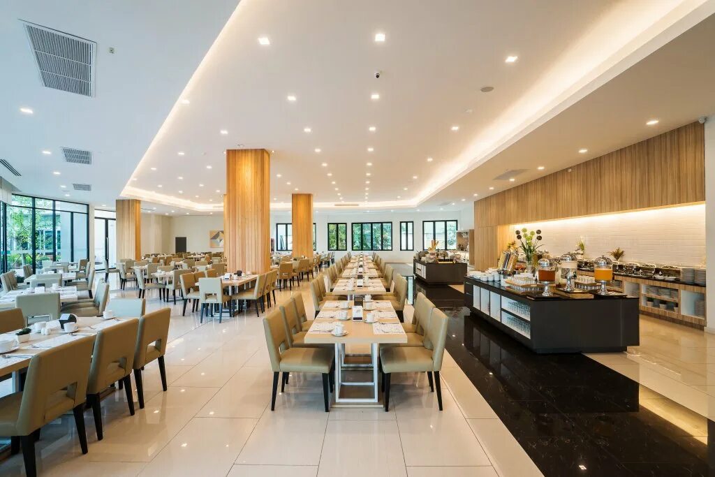 Ozo north pattaya 4 год постройки. Инспира отель. Севен сиас отель паттайя. J inspired 4. Best western premier bayphere pattaya - sha extra plus.