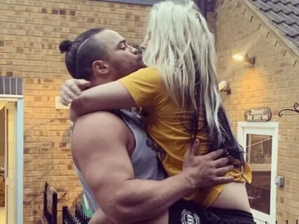 Juice robinson and toni storm