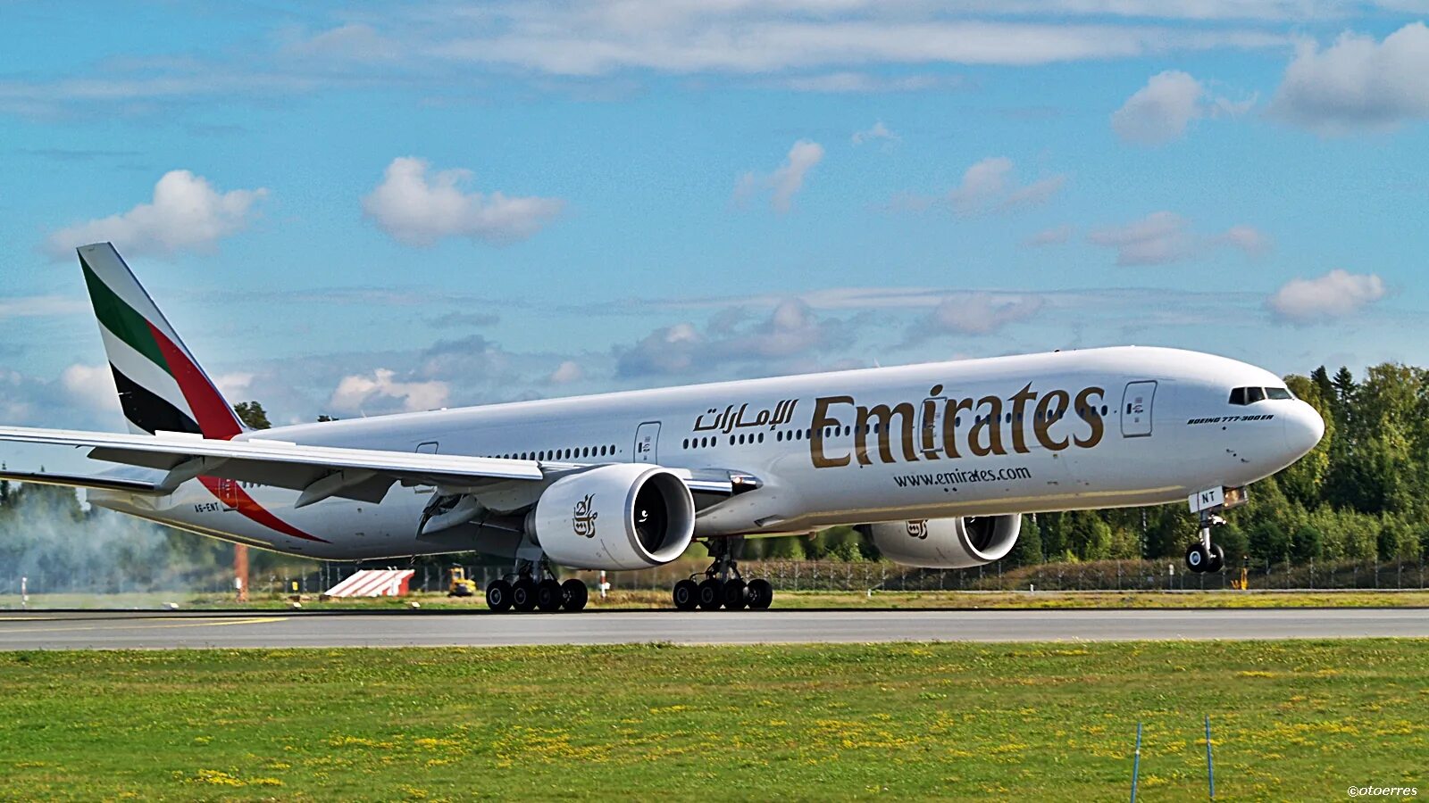 Боинг 777 Эмирейтс. Boeing 777-300er Emirates. Самолет b777 Emirates. Эмирейтс 777-300er. Boeing 777 emirates