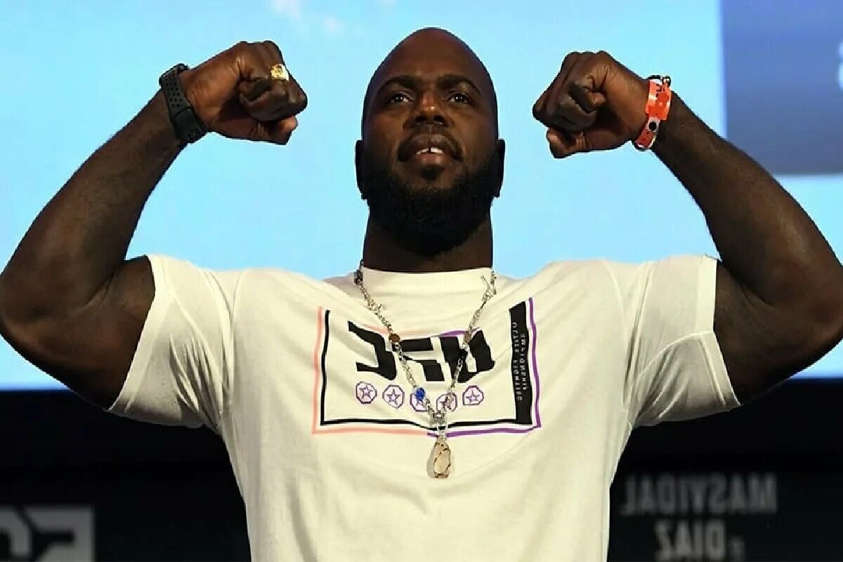 Льюис мма. Тяжеловесы мма. Боец даниэль кормье. Рэй нельсон боец. Даниэль кормье вес.