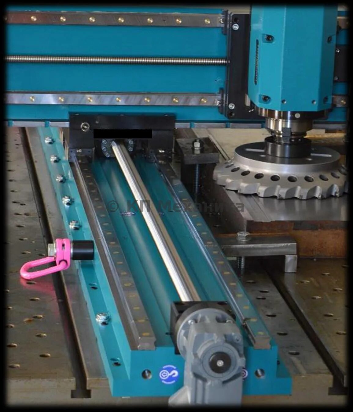 Станок lm 6200. Переносной фрезерный станок. Переносной фрезерный станок. Станок переносной фрезерный трехосевой gmrf-1000. Станок фрезерный переносной lm5200.