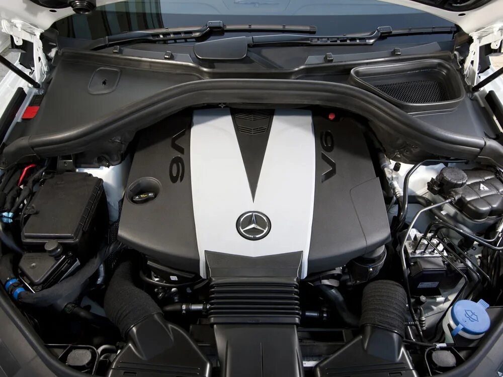 Мотор мл 350. Мерседес мл 350 под капотом. mercedes-benz m276. мерседес w166 дизель. мерседес w164 подкапотка.
