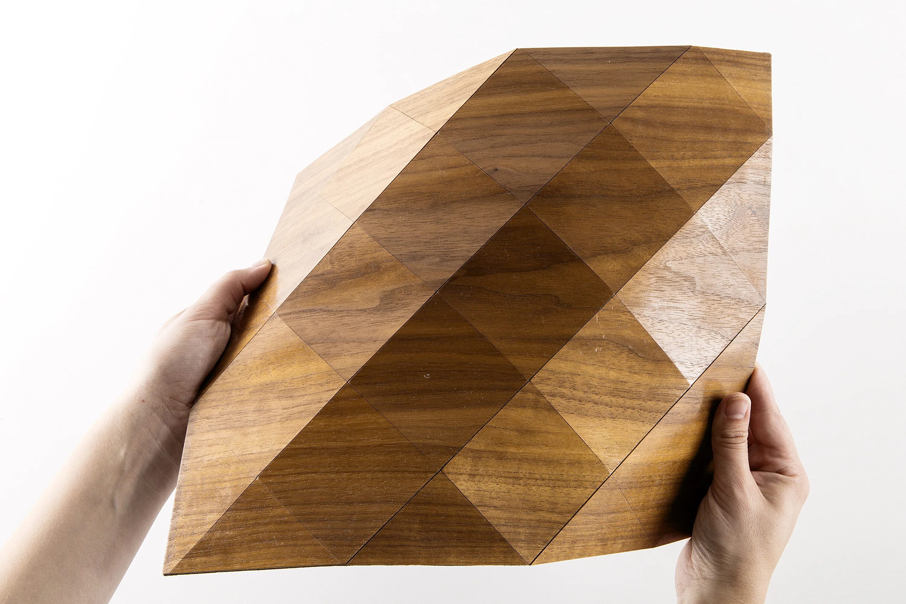 Шпон в рулонах. Имитация древесины. Гибкое дерево. Гибкая фанера. Гибкая фасадная доска гибкая имитация дерева.