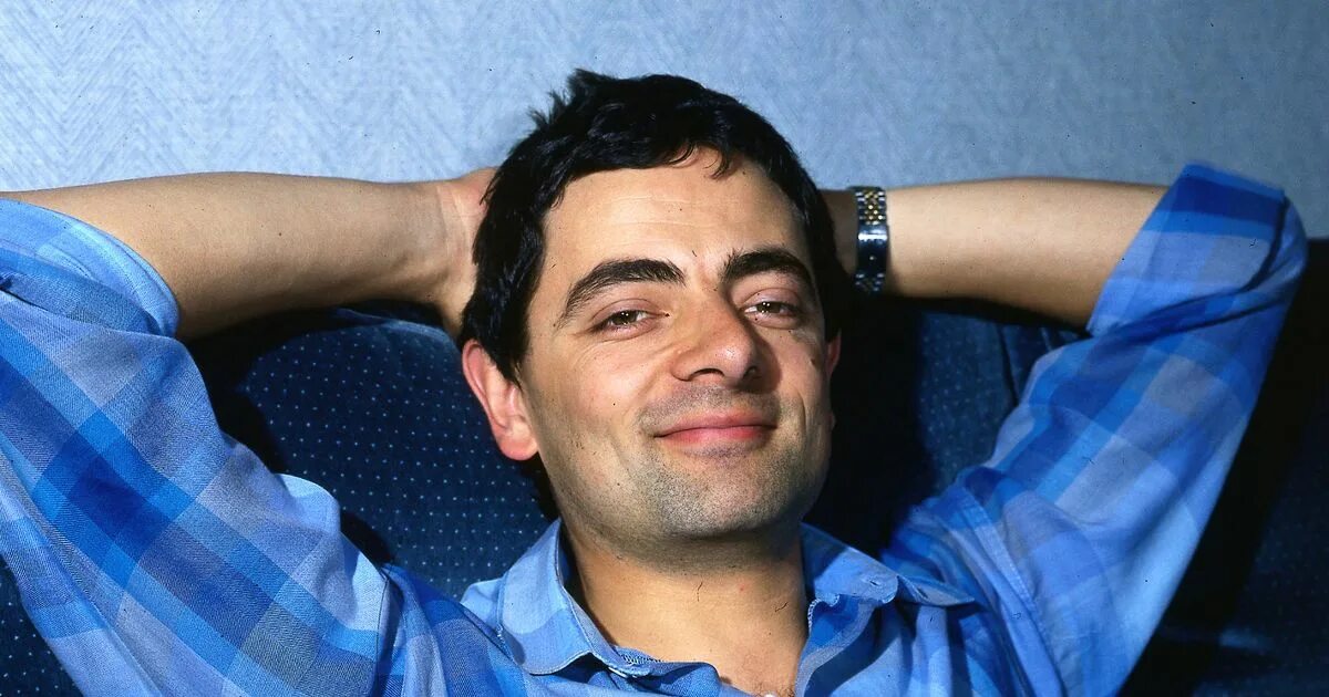 Famous person from oxford. Мистер Бин. Rowan Atkinson Dead. Молодой Мистер Бин. Мистер Бин в молодости.