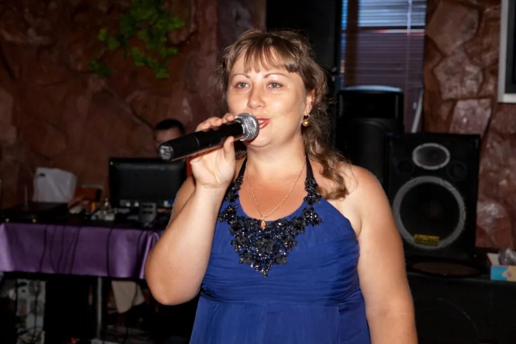 Тамада курган на свадьбу. Тамада курган. Елена тамада платонова. Елена маркова ведущая тамада. Тамада елена малахова омск.