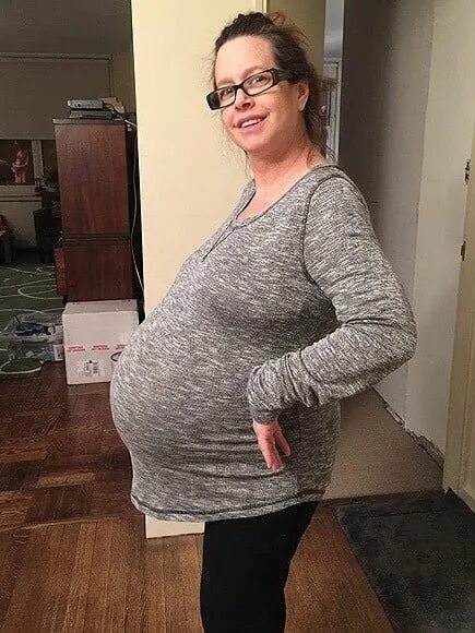 Пожилые беременные. Сьюзан гренни. Беременные женщины. Пожилая беременная. Беременная пожилая женщина.