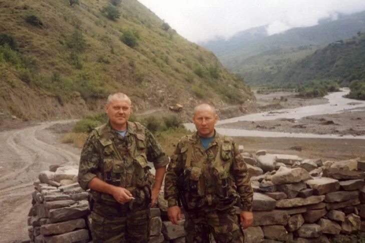 Чечня аргунское ущелье 2000. Аргунское ущелье спецназ. Чечня аргунское ущелье 2000. Аргунское ущелье чечня бой. Чечня аргунское ущелье 2000.