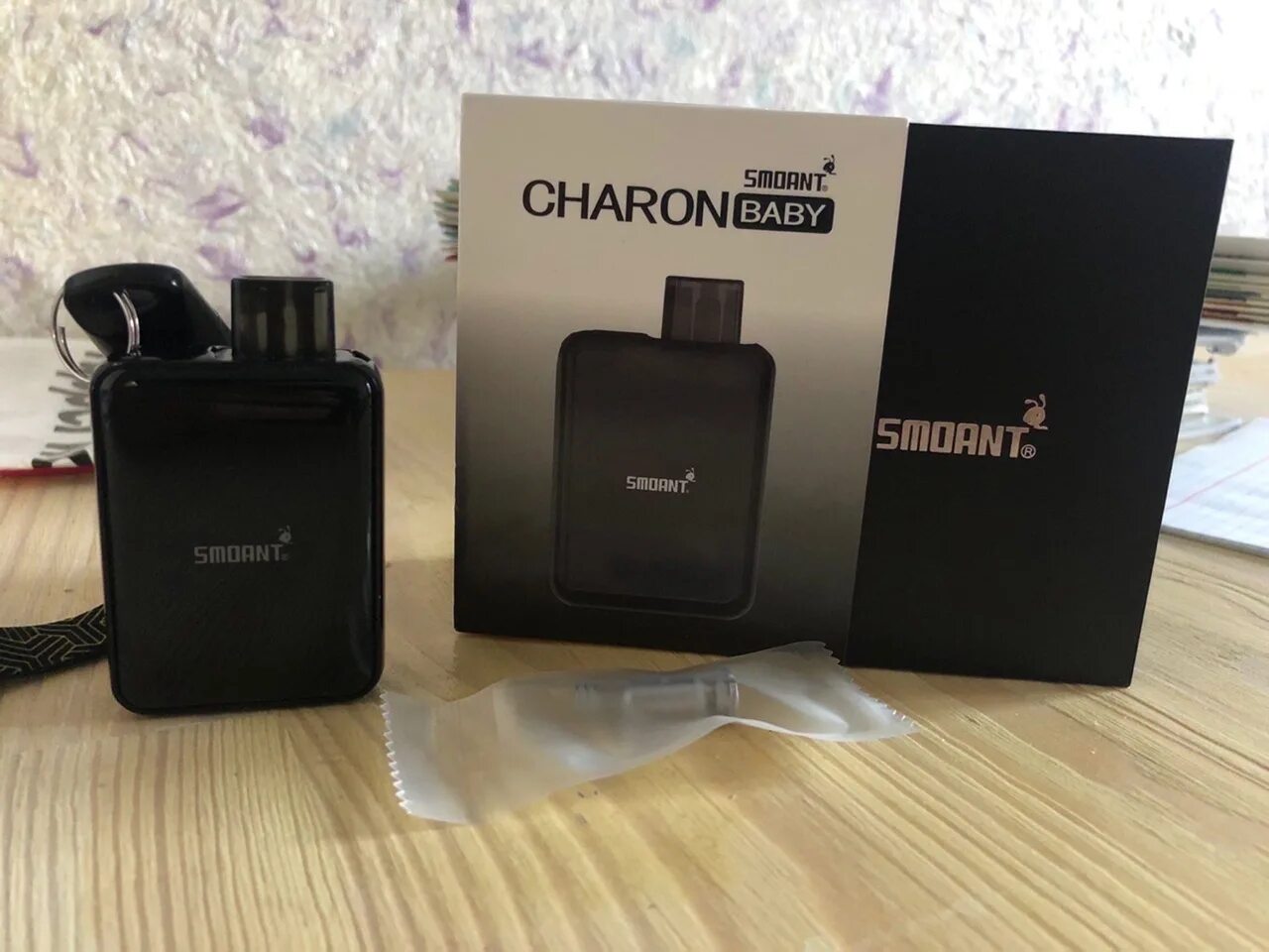 Smoant charon baby plus 1000mah kit. Чарон это. Charon baby коробка. Чарон это. Набор smoant charon baby 750 mah kitзарядник.