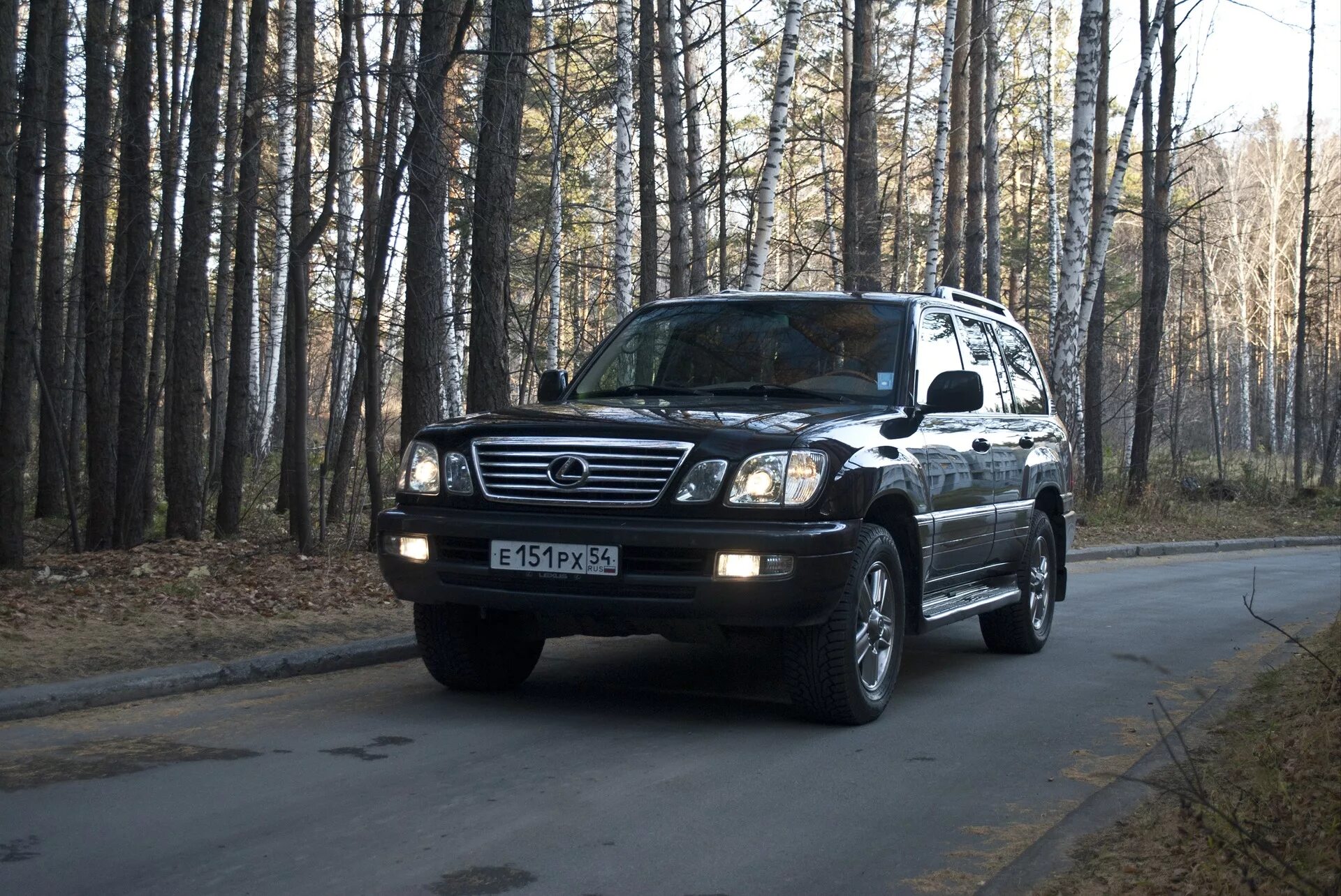 Lexus LX II 470. Lexus ЛХ 470. Лексус ЛХ 470 черный. Лексус lx470 2006 черный.