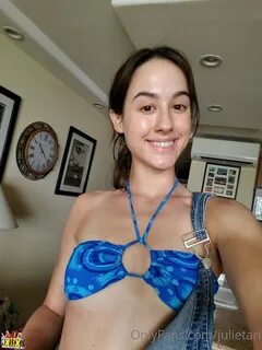 JulesAri OnlyFans 20220126 2341940012 I feel so sexy in this swimsuit that ...