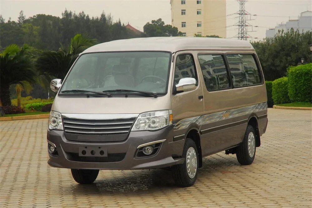 Автомобиль wuling 2023. Jac минивэн 2022. Китайский микроавтобус фав. Great wall cowry 2010. Бу китайский минивэн.