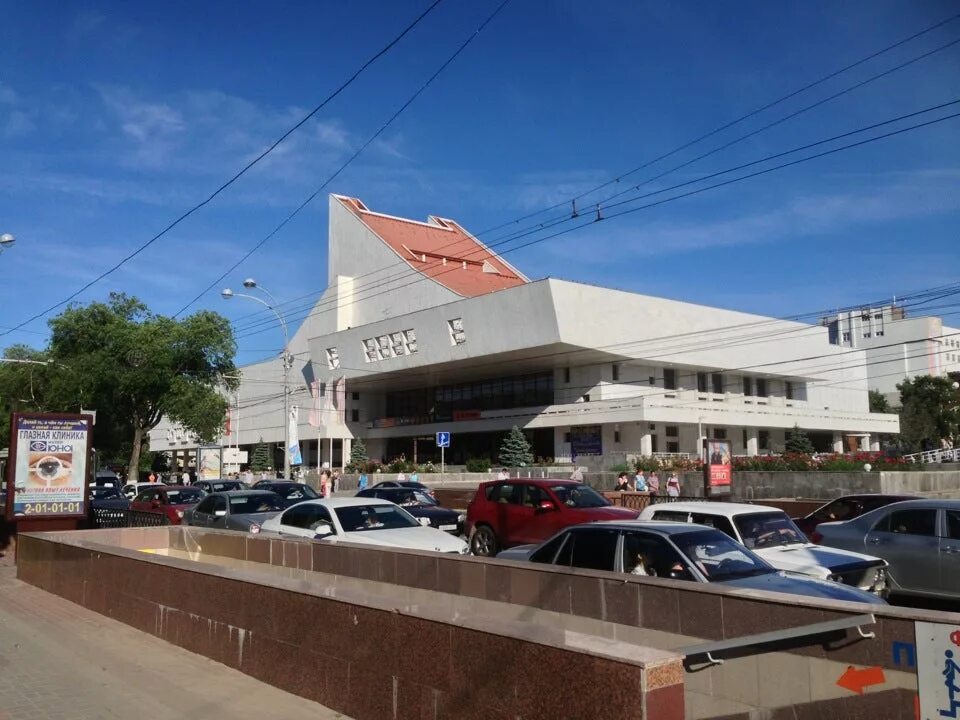 Ростов на дону большая садовая 134. Театр садовая ростов. Музыкальный театр ростов-на-дону большая садовая. Ростовский театр музыкальной комедии. Музыкальный театр ростов-на-дону.