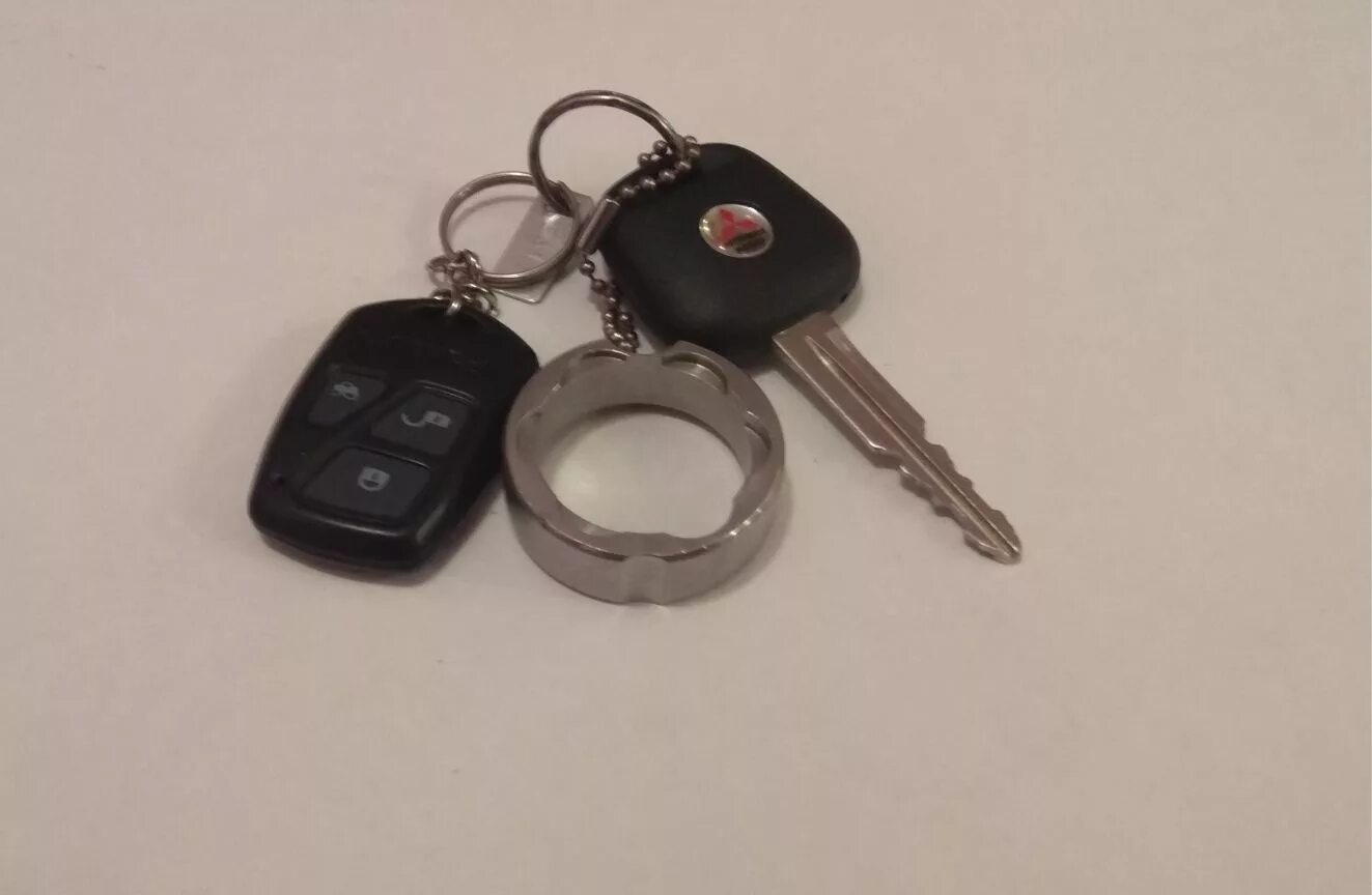 Ford focus 2 ключ зажигания. Иммобилайзер форд фокус 2 в ключе. Чип транспондер иммобилайзера. Ключ от hyundai tucson 2008. Как прошить ключ для автомобиля.