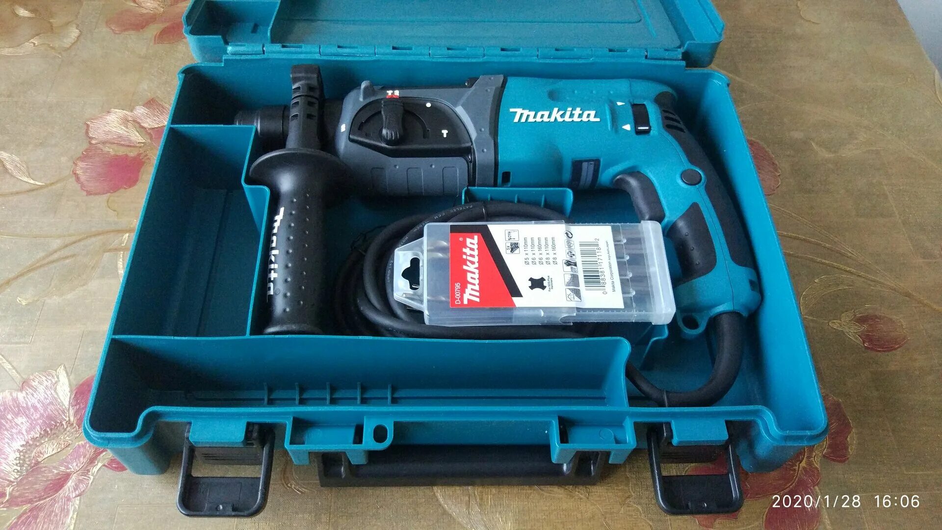 Перфоратор сетевой Makita hr2470. Перфоратор сетевой Makita hr2470 (2.7 Дж). Перфоратор Makita hr2470x15. Makita hr2470x15