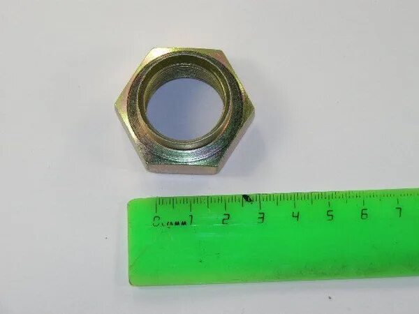 Какого размера гайки на газели