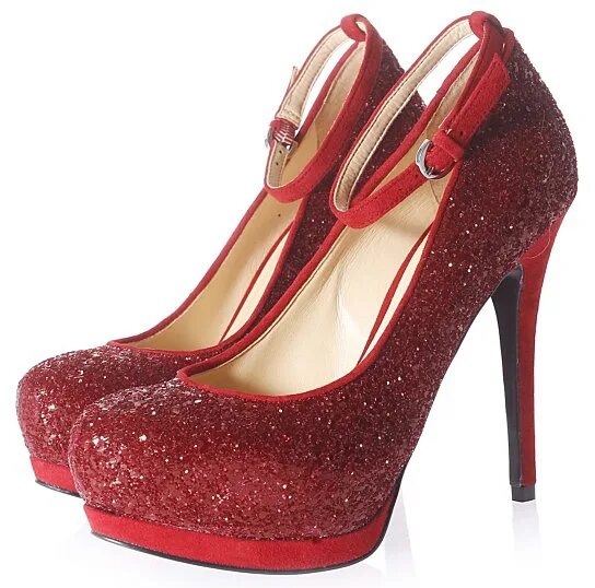 самые высокие туфли. шикарные туфли. туфельки самые крутые. красивая обувь. кристиан лабутен туфли женские.