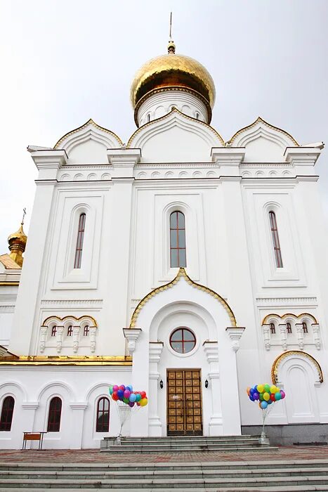 Св хабаровск. Свято Елизаветинский храм Хабаровск. Свято-Елисаветинский храм (Хабаровск). Храм княгини Елизаветы Хабаровск. Храм преподобномученицы Великой княгини Елизаветы.