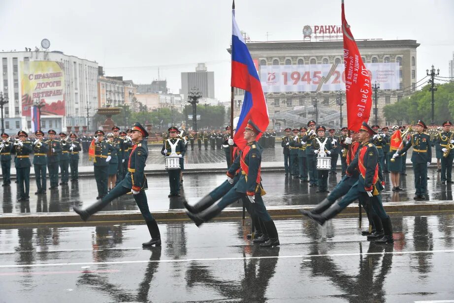 Когда начинается парад. Парад Победы Хабаровск 2021. Площадь Ленина Хабаровск парад. Парад Хабаровск 2020. Парад Победы Хабаровск 2019.