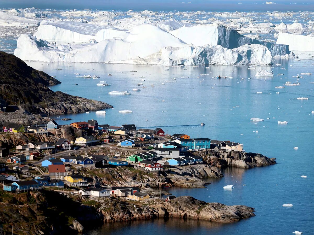 Гренландия какой океан. Город Илулиссат Гренландия. Нуук Гренландия. Остров Гренландия Нуук.