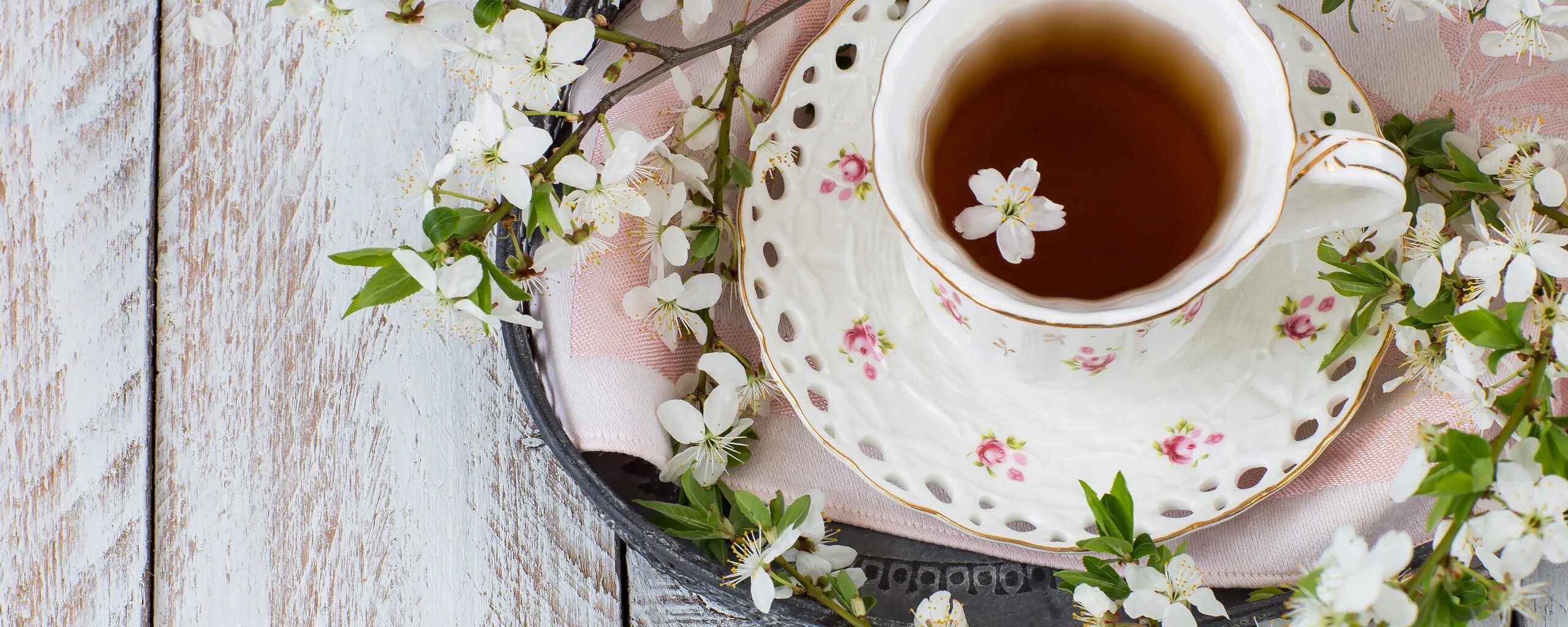 Весенняя чашка чая. Чай Spring Tea Cup. Весенние обои Кружка на рабочий стол. Spring cup