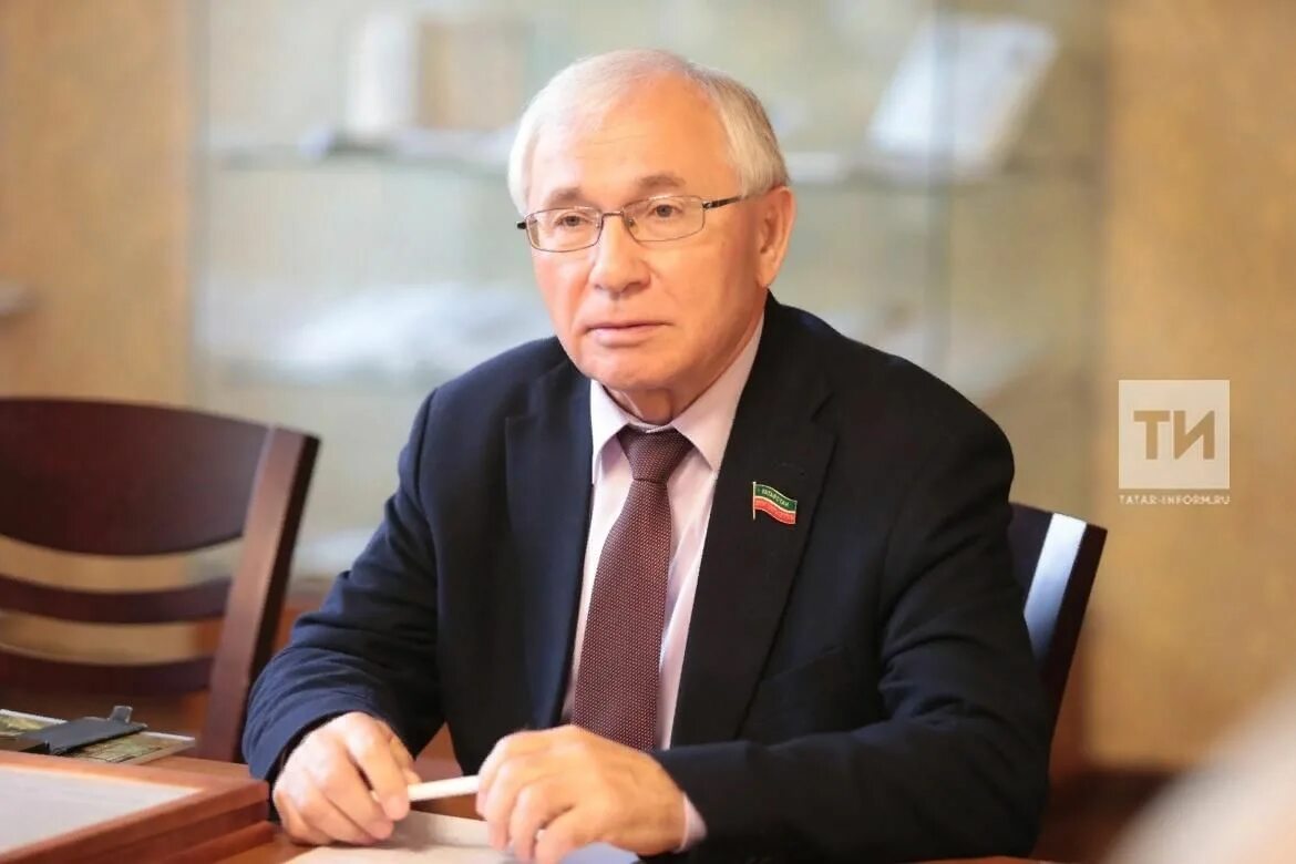 Разил вәлиев. Валеев абрар зайдуллович казань. Разил вәлиев. Разил вәлиев. Рәзил вәлиев биография на татарском языке.