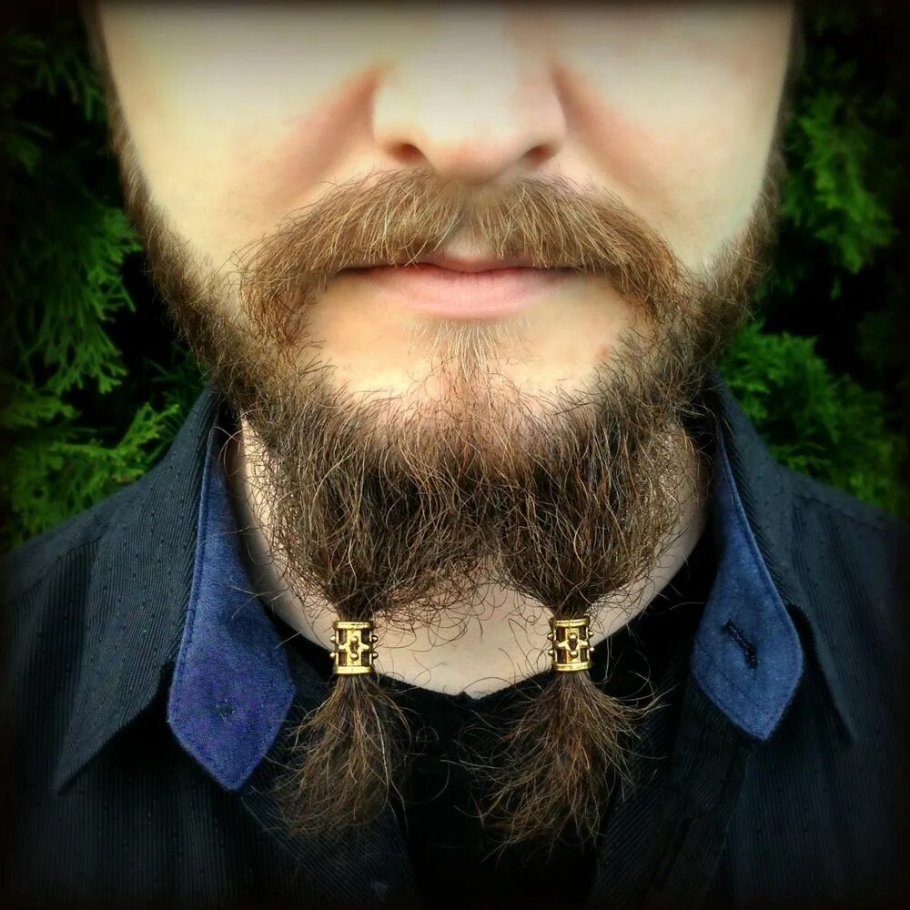 Борода викинга с косичками. Козлиная борода Викинги. Кольца для бороды у викингов. Украшения для бороды. Борода украшает