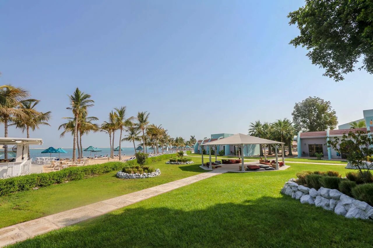 Вм резорт. Bm beach resort рас-эль-хайм. bm beach resort 4 рас-эль-хайма. вм бич резорт 4 оаэ. отель оаэ рас-аль-хайма bm beach resort.
