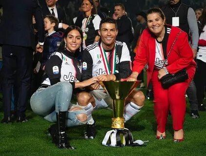Ronaldo wife