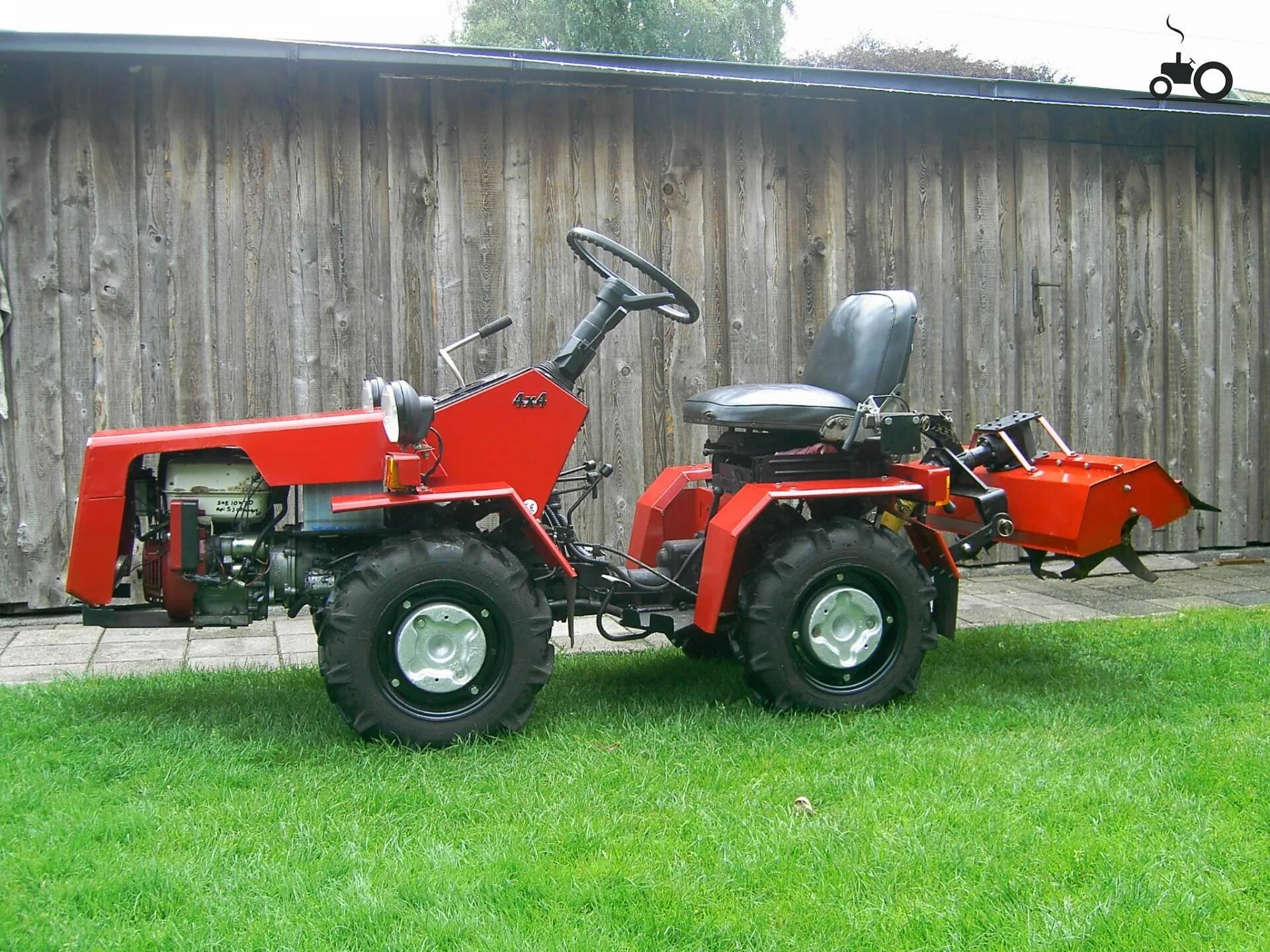 С. Мини-трактор беларус 132н-01. Минитрактор мтз 132н. Беларус мтз 132н. Беларус 132h.