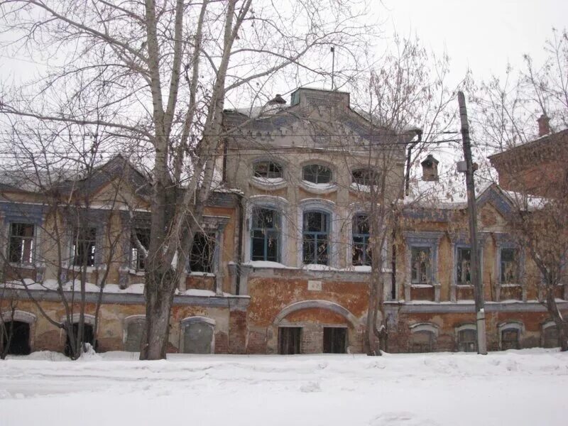 Камышлов площадь. Ул революции г. Город камышлов улица ирбитская. Ирбит. Ирбит ул революции.