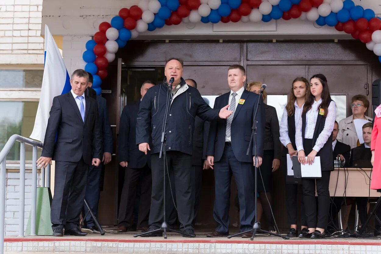 Lovv66 киров. Школа 66 киров. 66 школа киров нововятск. школа 66 нововятск. директор школы 66 киров.