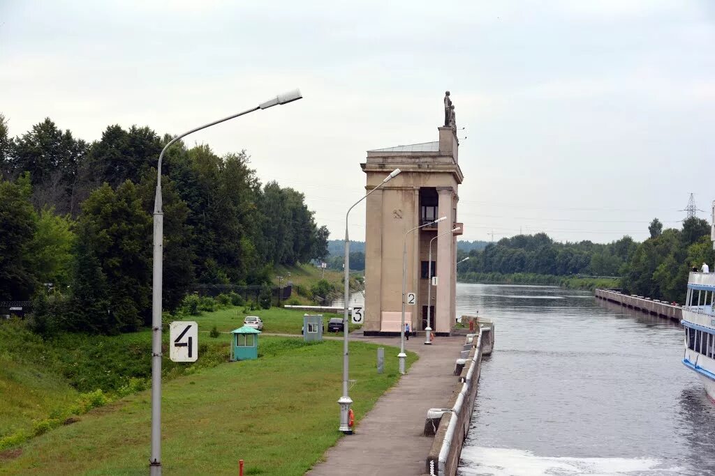 Город икша. Икша поселок. Город Икша Московской области. Икша посëлок и достопримечательности. Икша достопримечательности города.