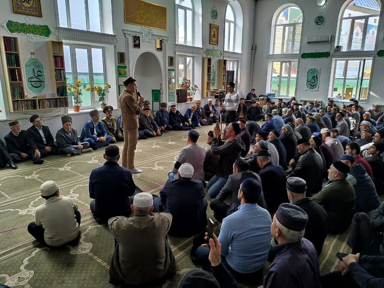 Мечеть бабуль абваб дербент 2023. Мавлид ан-наби. Мавлид ан наби 2023. Поселок шамхал дагестан. Мавлид москва 2021.