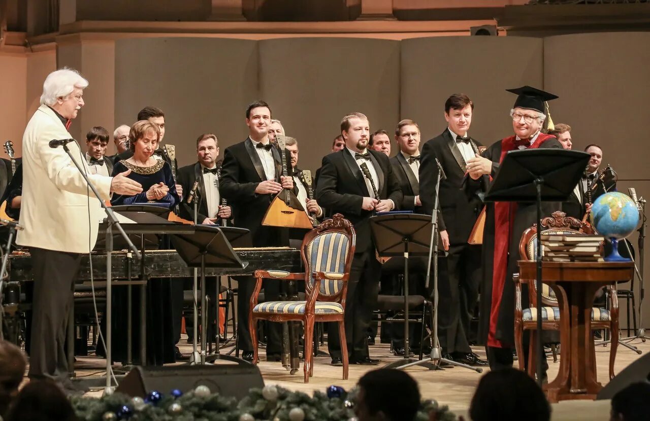 п. дирижер народных инструментов. оркестр имени некрасова. дирижер народных инструментов. оркестр народных инструментов белгородская филармония.