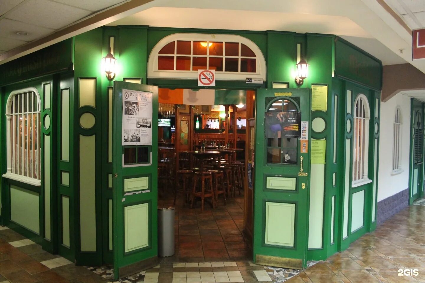 Паб моллис на рубинштейна 36. Mollies pub. Молли бар москва. Mollies pub. Паб моллис на рубинштейна.