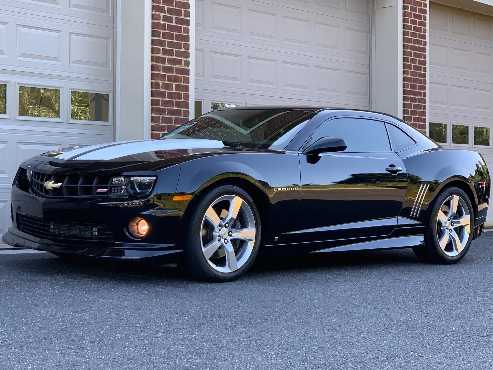 Сколько стоит сс. Шевроле Камаро SS. Шевроле Камаро СС 2010. Chevrolet Camaro 2010. Камаро Шевроле Камаро.