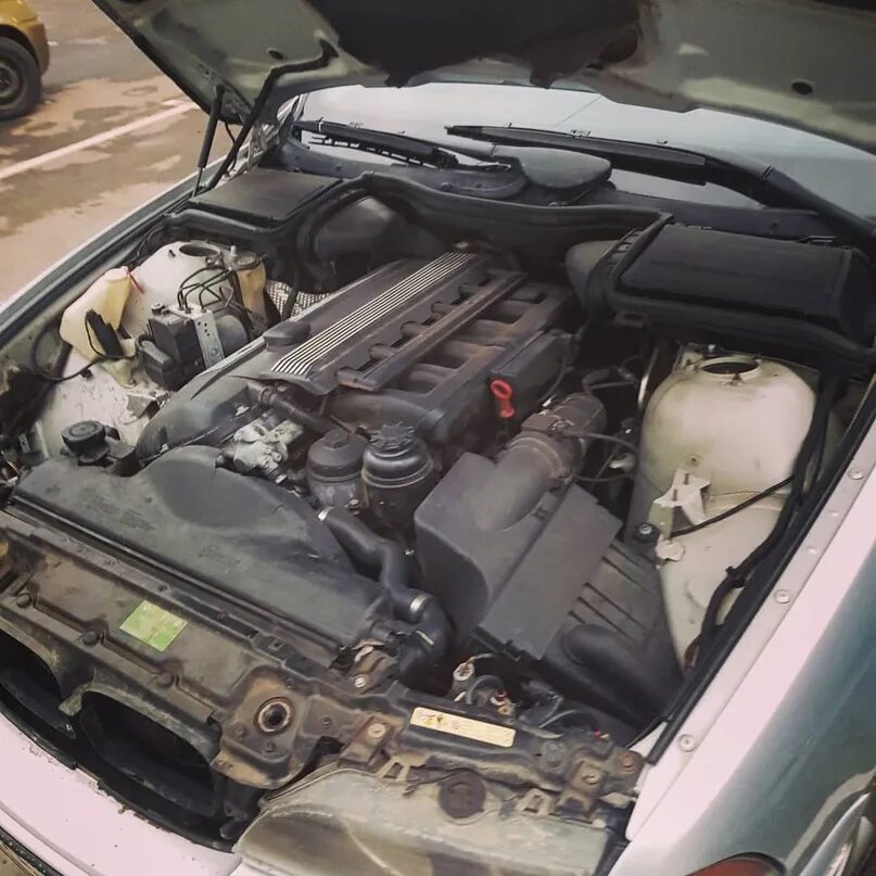Bmw троит. Возгорание бмв е60. Бмв троит. Bmw e83 3. Бмв троит.