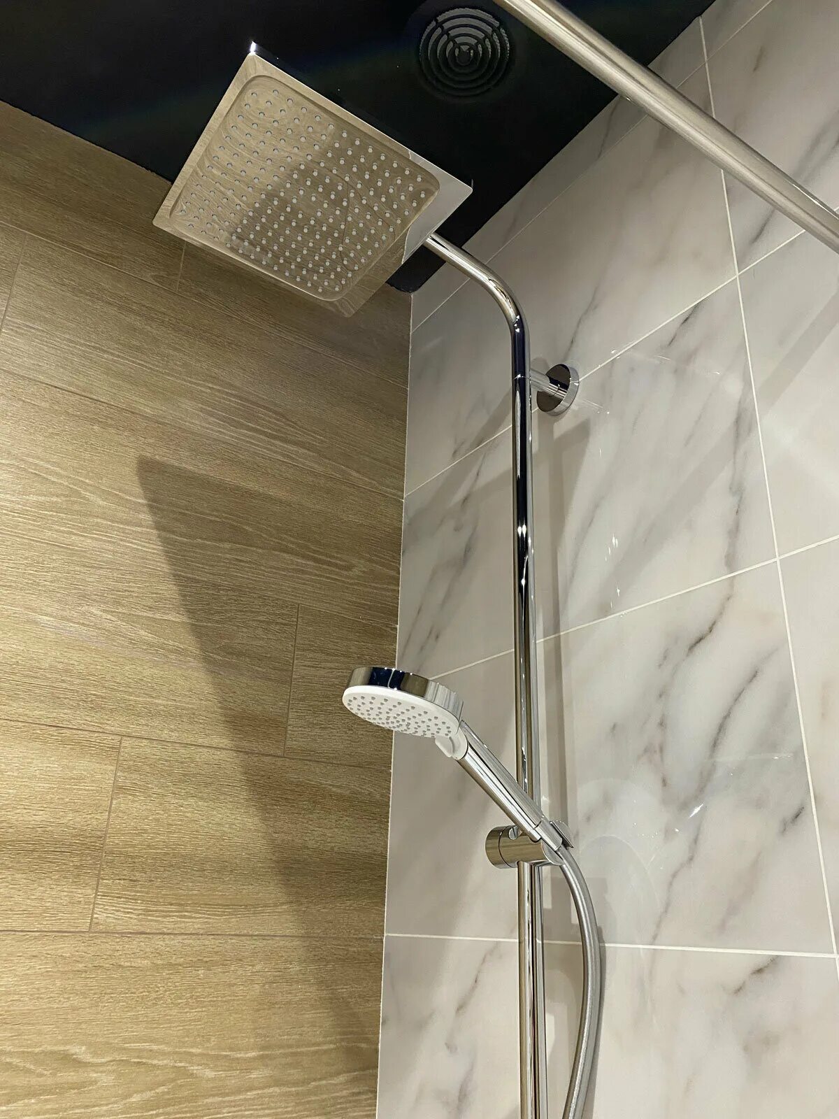 Душевые комплекты отзывы. Душевая система Hansgrohe Crometta e 240 1jet Showerpipe Reno ECOSMART 27289000. Душевая стойка Hansgrohe Crometta e 240 1jet Showerpipe 27284000. Душевая стойка Hansgrohe Crometta e 240. Душевая стойка Hansgrohe Crometta е 240 1jet Showerpipe 27271000.